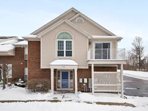 51603 Hale Ln, Chesterfield, MI 48051