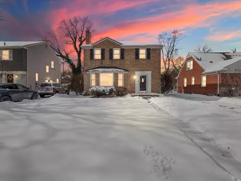 26691 Huntington Rd, Huntington Woods, MI 48070