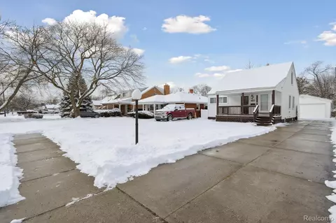 17325 Brady, Redford, MI 48240