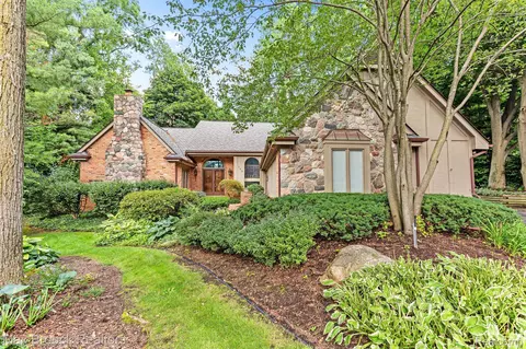 249 Norcliff, Bloomfield Township, MI 48302
