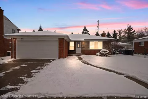 29438 Linda St, Livonia, MI 48154