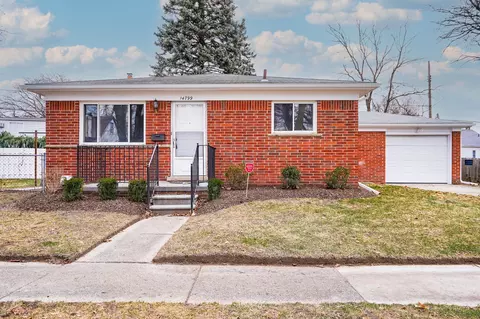 14799 Collinson Ave, Eastpointe, MI 48021