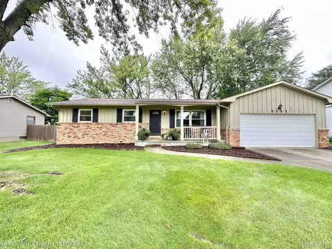 5113 Old Haver Hill Rd, Grand Blanc, MI 48439