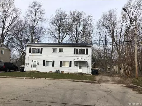 32209 Ontonagon St, Westland, MI 48186