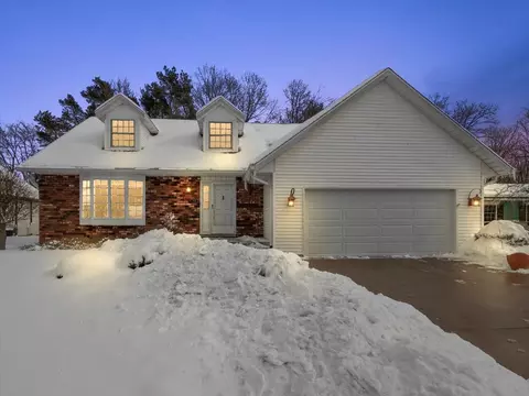 3582 Old Farm Ln, Fort Gratiot, MI 48059