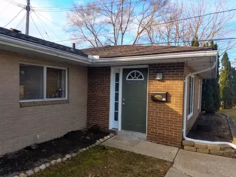 308 N Rochester Rd #19, Clawson, MI 48017
