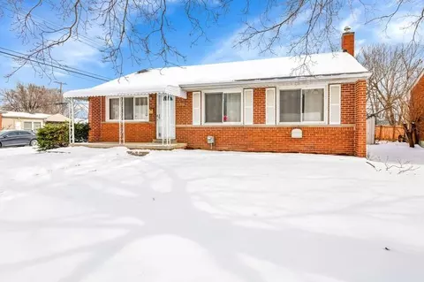 28648 Edward St, Roseville, MI 48066