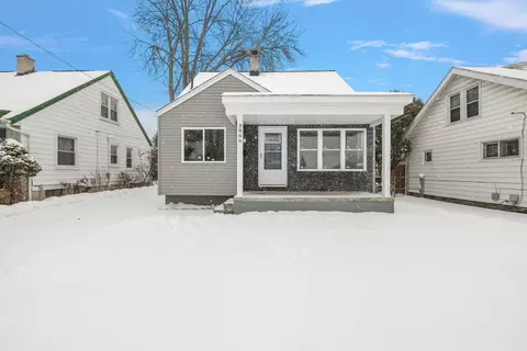 3866 Gardner Ave, Berkley, MI 48072