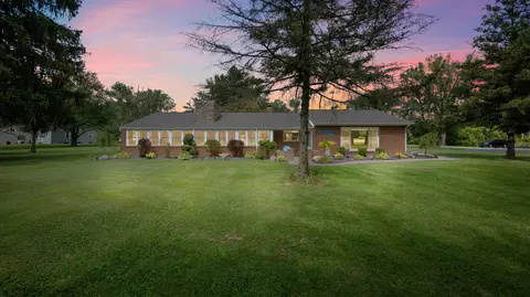 4390 Saint Anthony Rd, Temperance, MI 48182