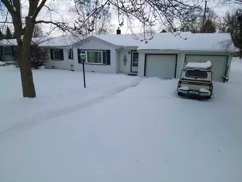2329 Riverside Dr, Port Huron, MI 48060