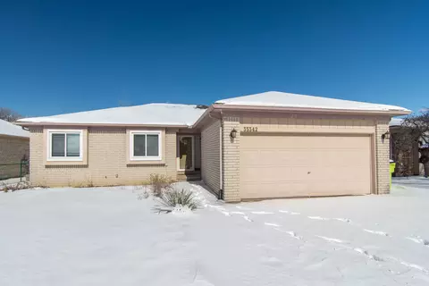 35342 Wright Cir, Sterling Heights, MI 48310