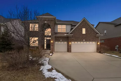 50472 Scarborough Rd, Canton, MI 48188