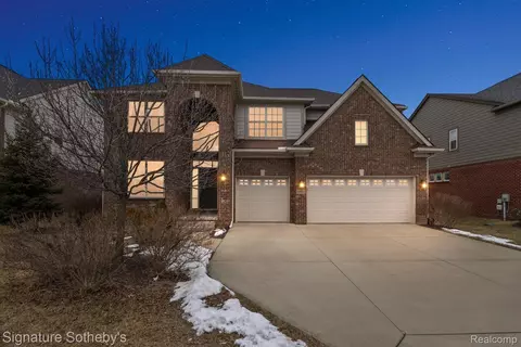 50472 Scarborough Rd, Canton, MI 48188