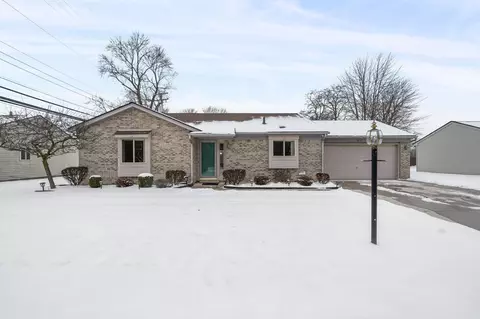 18757 Common Rd, Roseville, MI 48066