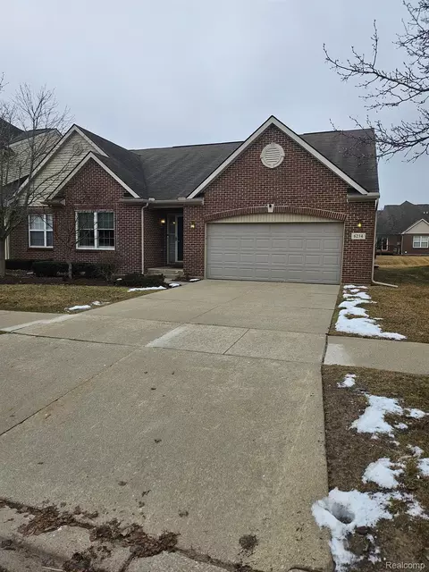 6234 Boyne Dr, Ypsilanti, MI 48197