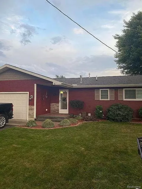 129 Church St, Lake, MI 48629