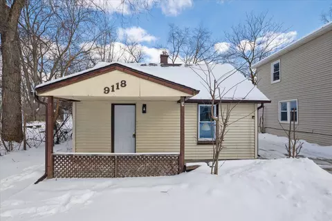 9118 Elizabeth St, Northfield, MI 48189