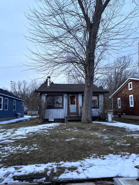 1124 Sarah Rd, Putnam, MI 48169