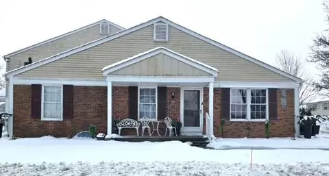 24684 Spring Ln, Harrison, MI 48045
