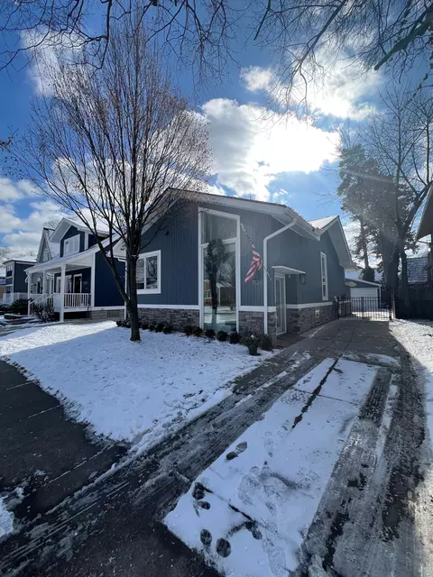 1528 Humphrey Ave, Birmingham, MI 48009
