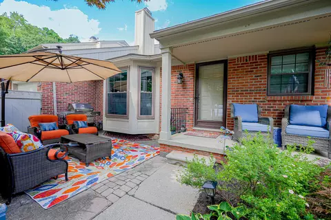 7172 Green Farm Rd Unit 166 68 Rd UNIT 166, West Bloomfield, MI 48322