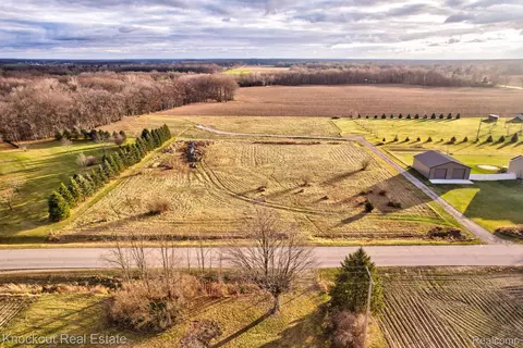 7116 Sohn Rd, Tuscola, MI 48768