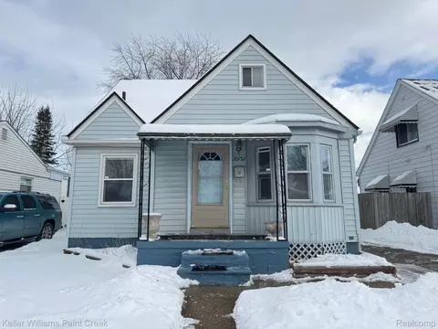 20752 La Salle Blvd, Warren, MI 48089