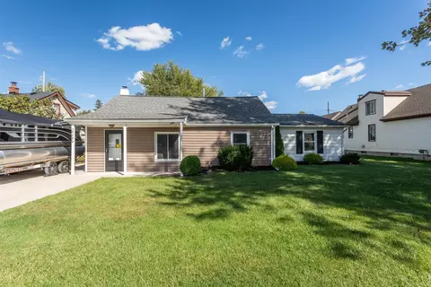 39280 Muffatt St, Harrison, MI 48045