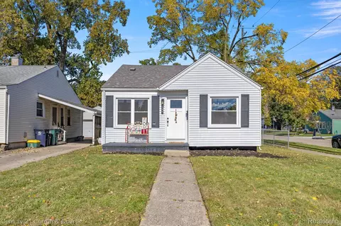 2221 Rowland Ave, Royal Oak, MI 48067