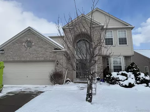 1506 Pebble Beach Dr, Pontiac, MI 48340
