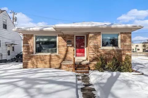 25502 Elsinore, Redford, MI 48239