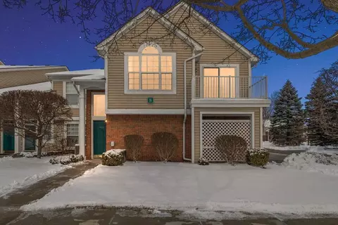 4443 Berkshire Dr, Sterling Heights, MI 48314