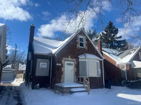 18955 Hamburg St, Detroit, MI 48205