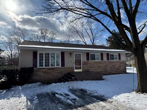 7460 22 Mile Rd, Shelby Township, MI 48317