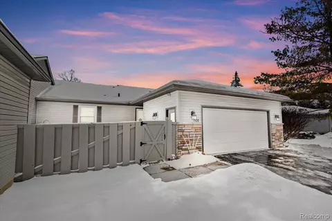 7530 Radcliffe, Genoa, MI 48114