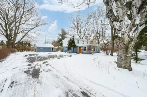 10221 Wayne Rd, Livonia, MI 48150