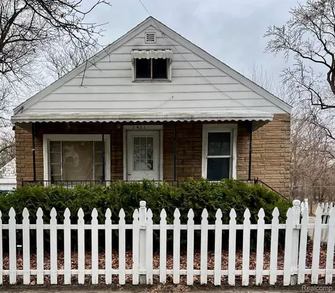 1421 Jane Ave, Flint, MI 48506