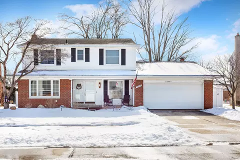 36009 Scone St, Livonia, MI 48154