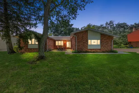 2754 Colonial Way, Bloomfield Hills, MI 48304