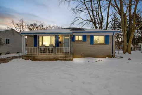 15026 Garden St, Livonia, MI 48154