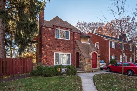 2719 Woodstock Dr, Highland Park, MI 48203