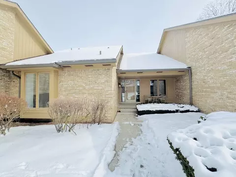 29524 Nova Valley Dr, Farmington Hills, MI 48331