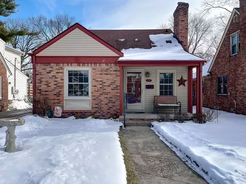 9924 Melrose St, Livonia, MI 48150