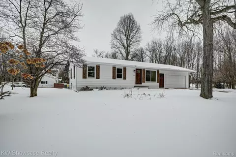2832 Gramer Rd, Webberville, MI 48892