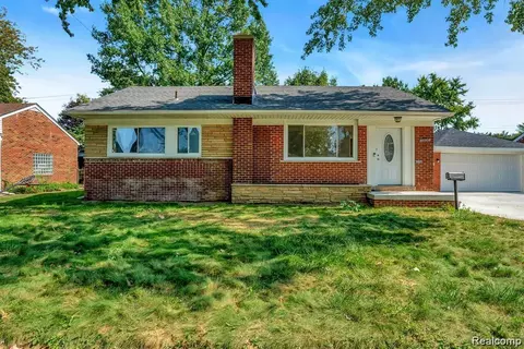 23120 Marine Ave, Eastpointe, MI 48021