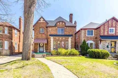 18062 Woodingham Dr, Detroit, MI 48221