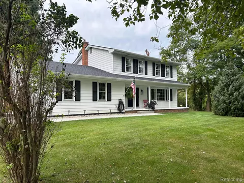 59519 Grand River Ave, Lyon, MI 48165