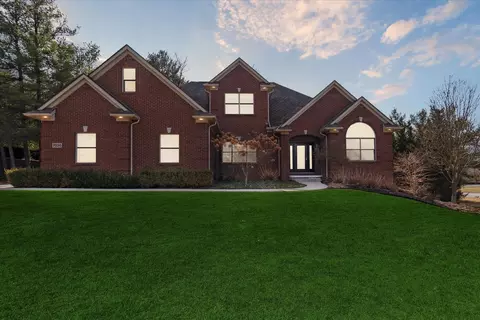 7036 Forest Way, Genoa, MI 48116