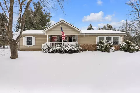 2740 Tall Pines Way, Commerce, MI 48382