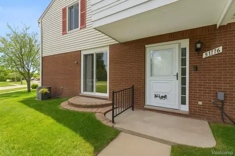 51116 S Foster Rd, Chesterfield, MI 48047